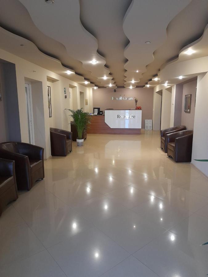 אורוויצה Hotel Caras מראה חיצוני תמונה