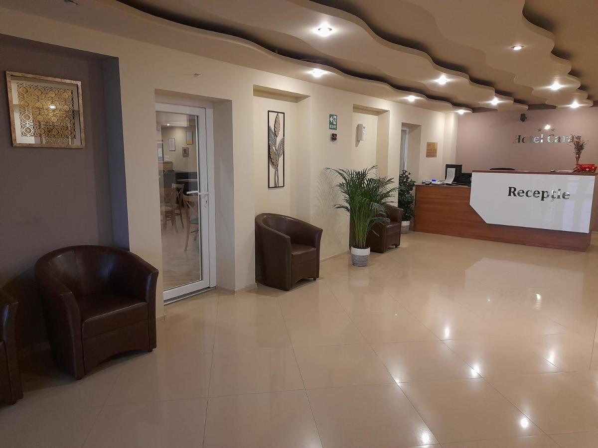 אורוויצה Hotel Caras מראה חיצוני תמונה